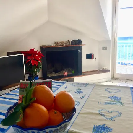 Lägenhet Mansarda Sul Mare